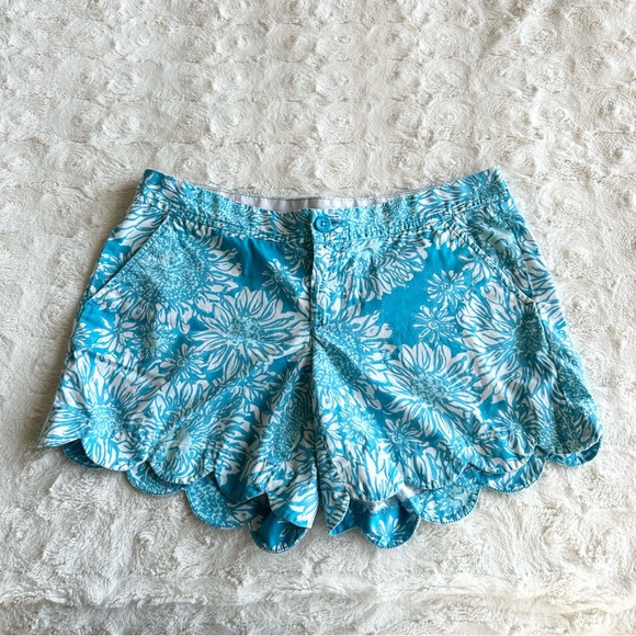 Lilly Pulitzer Shorts Womens 6 Blue Lion in the Sun Floral Buttercup Scalloped - Picture 1 of 10